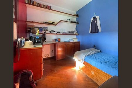 Casa para alugar com 4 quartos, 360m² em Santa Terezinha, Belo Horizonte