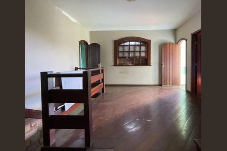 Casa para alugar com 4 quartos, 360m² em Santa Terezinha, Belo Horizonte