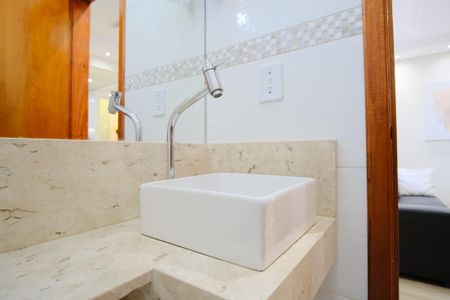 Casa de condomínio à venda com 147m², 3 quartos e 2 vagasLavabo