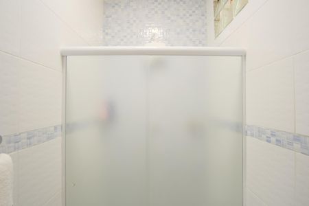 Casa de condomínio à venda com 147m², 3 quartos e 2 vagasBanheiro Social