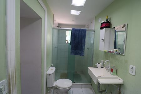 Casa de condomínio para alugar com 90m², 3 quartos e 2 vagasBanheiro da Suíte