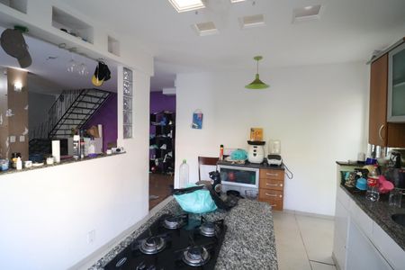 Casa de condomínio para alugar com 90m², 3 quartos e 2 vagasCozinha