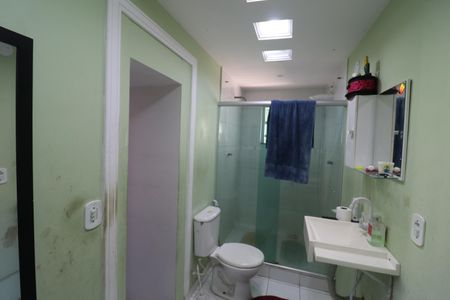 Casa de condomínio para alugar com 90m², 3 quartos e 2 vagasBanheiro da Suíte