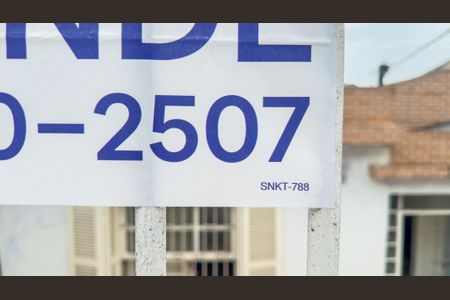 Casa à venda com 156m², 3 quartos e 1 vaga Casa à venda com 156m², 3 quartos e 1 vagaFachada