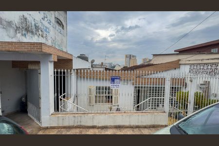 Casa à venda com 156m², 3 quartos e 1 vaga Casa à venda com 156m², 3 quartos e 1 vagaFachada