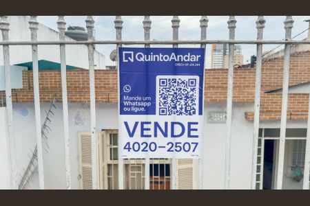 Casa à venda com 156m², 3 quartos e 1 vaga Casa à venda com 156m², 3 quartos e 1 vagaFachada