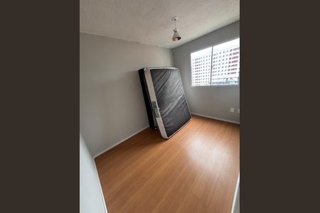 Quarto de apartamento para alugar com 2 quartos, 43m² em Fazenda Caguaçu, São Paulo