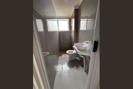 Apartamento para alugar com 43m², 2 quartos e sem vaga Apartamento para alugar com 43m², 2 quartos e sem vagaBanheiro