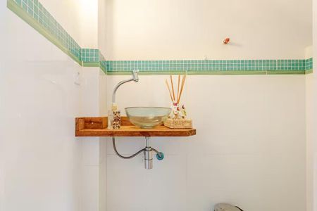 Casa para alugar com 430m², 3 quartos e 4 vagasBanheiro