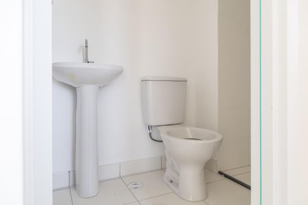 Apartamento para alugar com 38m², 2 quartos e sem vaga Apartamento para alugar com 38m², 2 quartos e sem vagaBanheiro