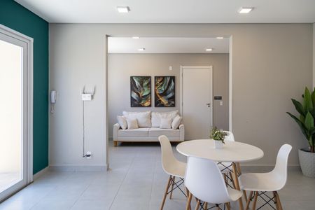 Apartamento para alugar com 38m², 2 quartos e sem vaga Apartamento para alugar com 38m², 2 quartos e sem vagaÁrea comum - Salão de festas