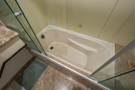 Banheiro de kitnet/studio para alugar com 1 quarto, 28m² em Jardim Paulista, São Paulo