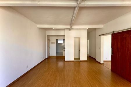 Apartamento à venda com 97m², 2 quartos e sem vaga