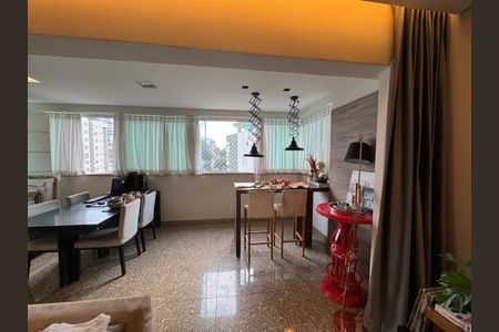 Apartamento para alugar com 141m², 4 quartos e 3 vagasSala