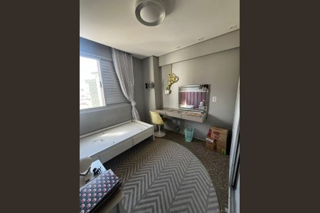 Apartamento para alugar com 141m², 4 quartos e 3 vagasQuarto