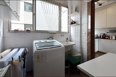 Apartamento à venda com 110m², 4 quartos e 2 vagas Apartamento à venda com 110m², 4 quartos e 2 vagasÁrea de Serviço