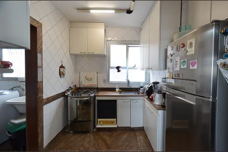 Apartamento à venda com 110m², 4 quartos e 2 vagas Apartamento à venda com 110m², 4 quartos e 2 vagasCozinha