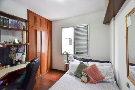 Apartamento à venda com 110m², 4 quartos e 2 vagas Apartamento à venda com 110m², 4 quartos e 2 vagasQuarto 2