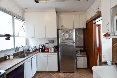 Apartamento à venda com 110m², 4 quartos e 2 vagas Apartamento à venda com 110m², 4 quartos e 2 vagasCozinha