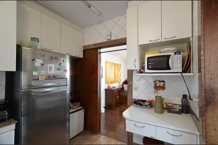 Apartamento à venda com 110m², 4 quartos e 2 vagas Apartamento à venda com 110m², 4 quartos e 2 vagasCozinha