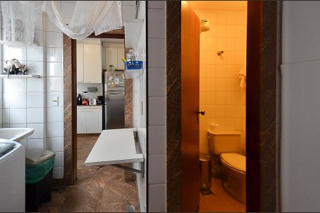 Apartamento à venda com 110m², 4 quartos e 2 vagas Apartamento à venda com 110m², 4 quartos e 2 vagasÁrea de Serviço