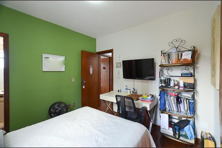 Apartamento à venda com 110m², 4 quartos e 2 vagas Apartamento à venda com 110m², 4 quartos e 2 vagasSuíte