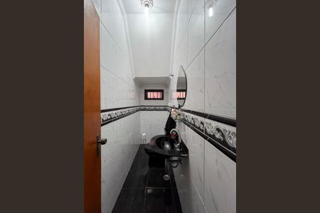 Casa para alugar com 239m², 3 quartos e 2 vagas Casa para alugar com 239m², 3 quartos e 2 vagasLavabo