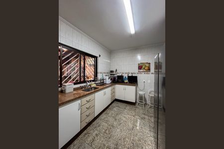 Casa para alugar com 239m², 3 quartos e 2 vagas Casa para alugar com 239m², 3 quartos e 2 vagasCozinha