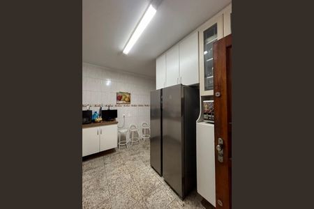 Casa para alugar com 239m², 3 quartos e 2 vagas Casa para alugar com 239m², 3 quartos e 2 vagasCozinha