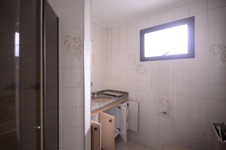 Apartamento para alugar com 163m², 3 quartos e 2 vagas Apartamento para alugar com 163m², 3 quartos e 2 vagasBanheiro da Suite