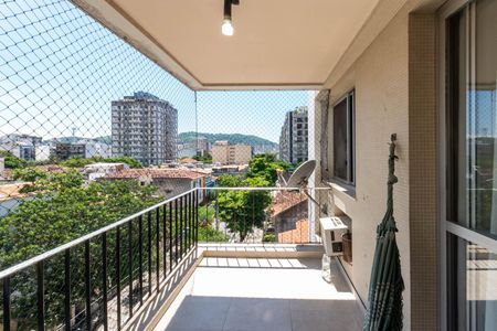 Apartamento à venda com 85m², 2 quartos e 2 vagasVaranda da Sala