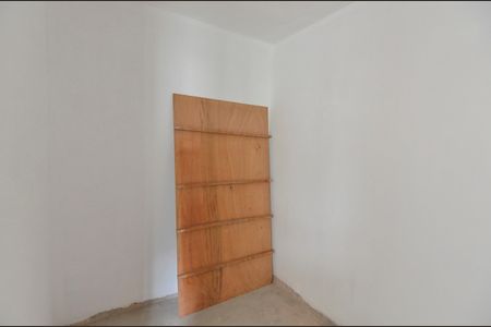 Apartamento à venda com 75m², 2 quartos e 1 vaga Apartamento à venda com 75m², 2 quartos e 1 vagaQuarto de Serviço