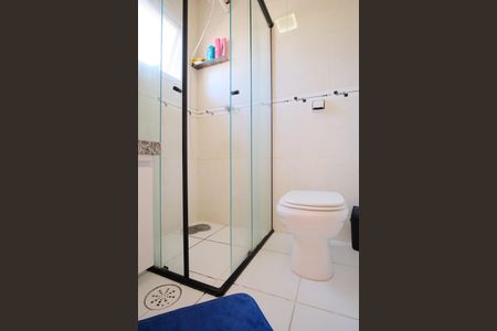 Casa de condomínio à venda com 119m², 2 quartos e 2 vagasBanheiro da Suíte 1