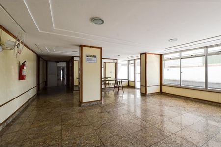Apartamento à venda com 280m², 5 quartos e 3 vagas Apartamento à venda com 280m², 5 quartos e 3 vagasÁrea comum - Salão de festas