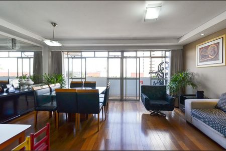 Apartamento à venda com 280m², 5 quartos e 3 vagas Apartamento à venda com 280m², 5 quartos e 3 vagasSala Ambientes