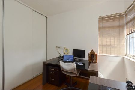 Apartamento à venda com 280m², 5 quartos e 3 vagas Apartamento à venda com 280m², 5 quartos e 3 vagasQuarto 2