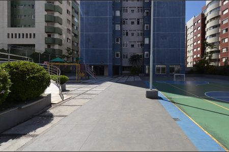 Apartamento à venda com 280m², 5 quartos e 3 vagas Apartamento à venda com 280m², 5 quartos e 3 vagasÁrea comum - Quadra