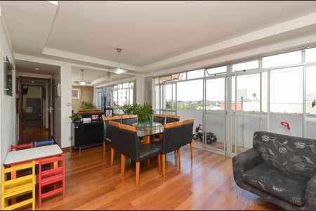 Apartamento à venda com 280m², 5 quartos e 3 vagas Apartamento à venda com 280m², 5 quartos e 3 vagasSala Ambientes