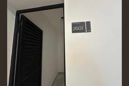 Apartamento à venda com 112m², 3 quartos e 3 vagas Apartamento à venda com 112m², 3 quartos e 3 vagasDeposito