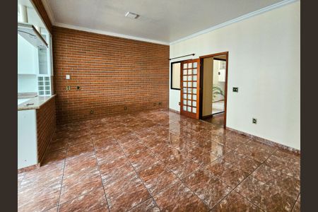 Casa à venda com 350m², 4 quartos e 6 vagasCozinha
