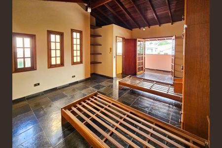 Casa à venda com 350m², 4 quartos e 6 vagasQuarto