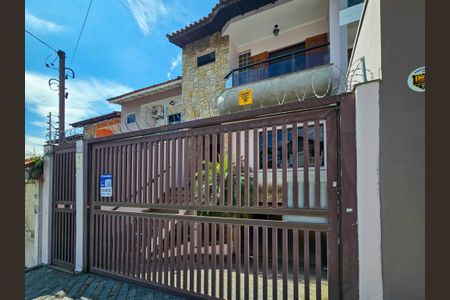 Casa à venda com 350m², 4 quartos e 6 vagasFachada
