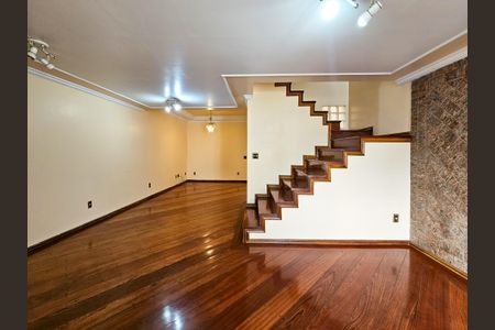 Casa à venda com 350m², 4 quartos e 6 vagasSala