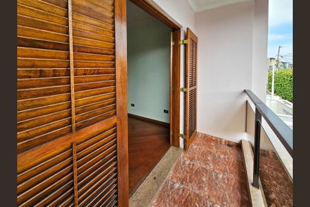 Casa à venda com 350m², 4 quartos e 6 vagasVaranda da Suíte 1
