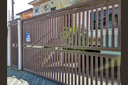 Casa à venda com 350m², 4 quartos e 6 vagasFachada