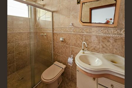 Casa à venda com 350m², 4 quartos e 6 vagasBanheiro da Suíte 3