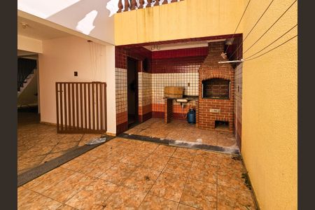 Casa à venda com 350m², 4 quartos e 6 vagasÁrea comum - Churrasqueira