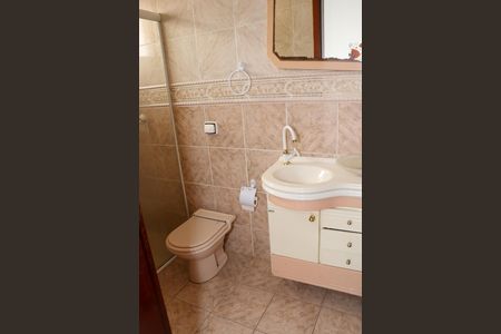 Casa à venda com 350m², 4 quartos e 6 vagasBanheiro da Suíte 3