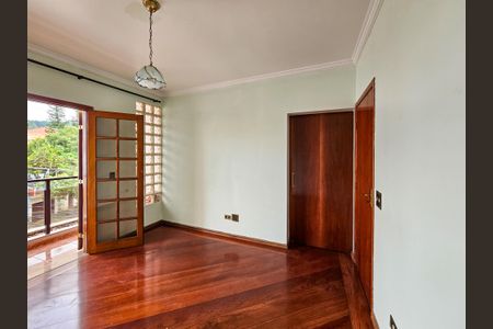 Casa à venda com 350m², 4 quartos e 6 vagasSuíte 1