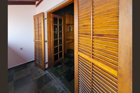 Casa à venda com 350m², 4 quartos e 6 vagasVaranda do Quarto